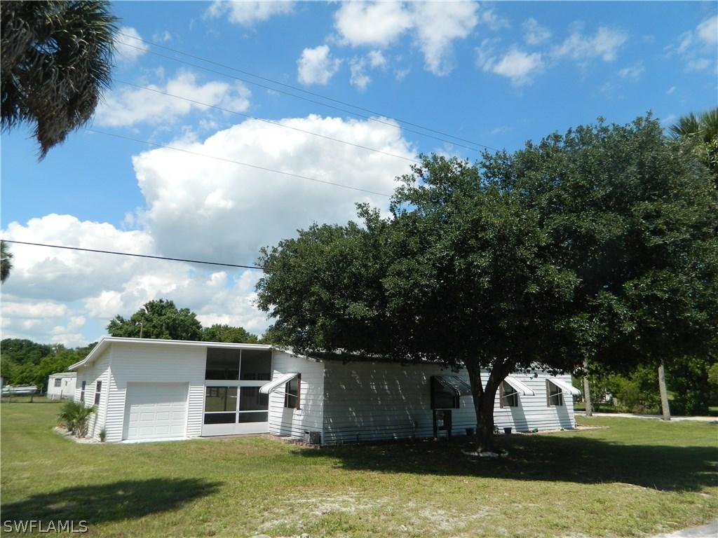 1021 Donna Dr., Moore Haven, FL 33471