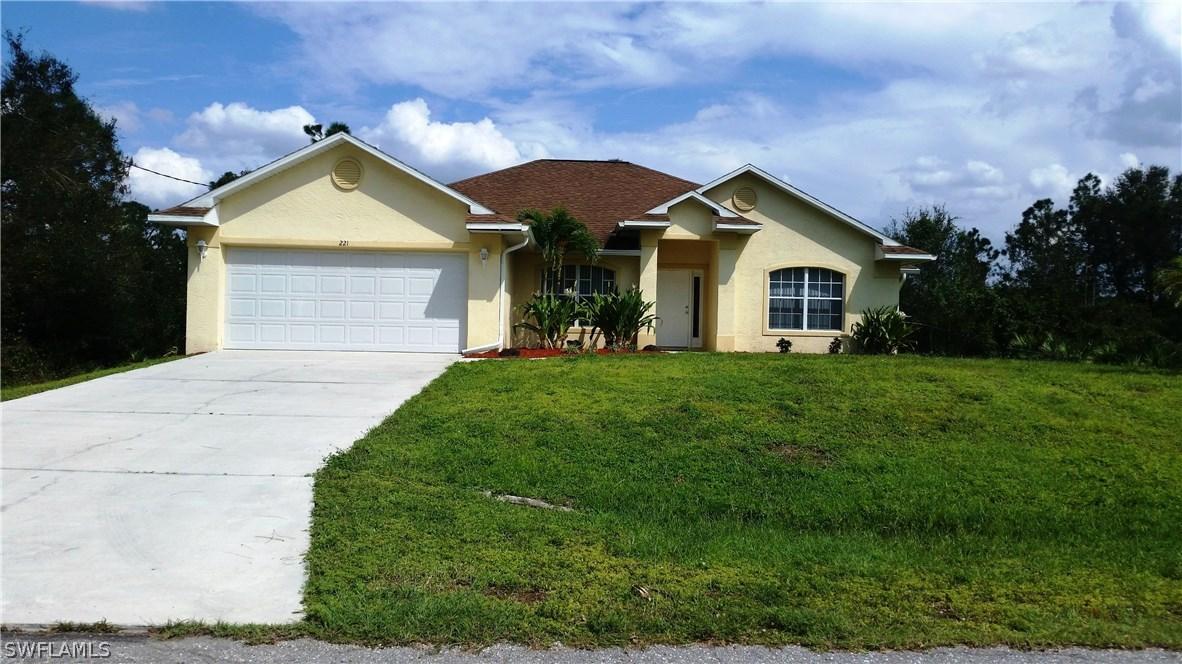 221 Wanatah Ave., Lehigh Acres, FL 33974