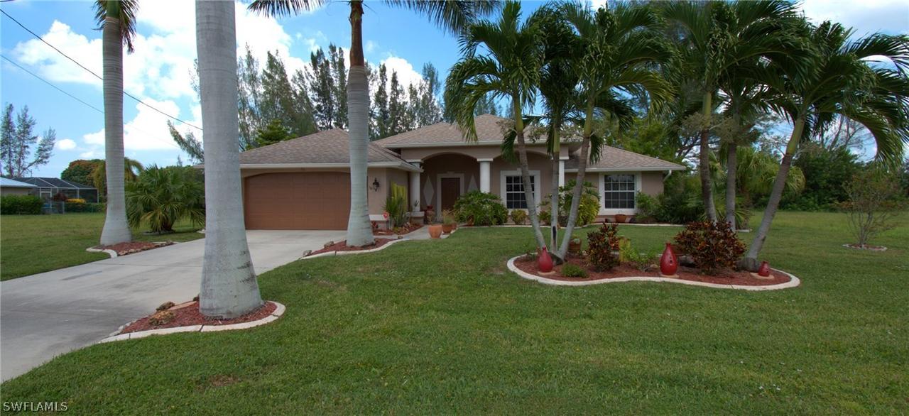 151 SE 21st Ln., Cape Coral, FL 33990