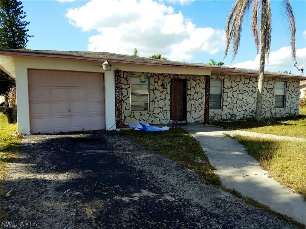 1425 Caywood Cir., Lehigh Acres, FL 33936