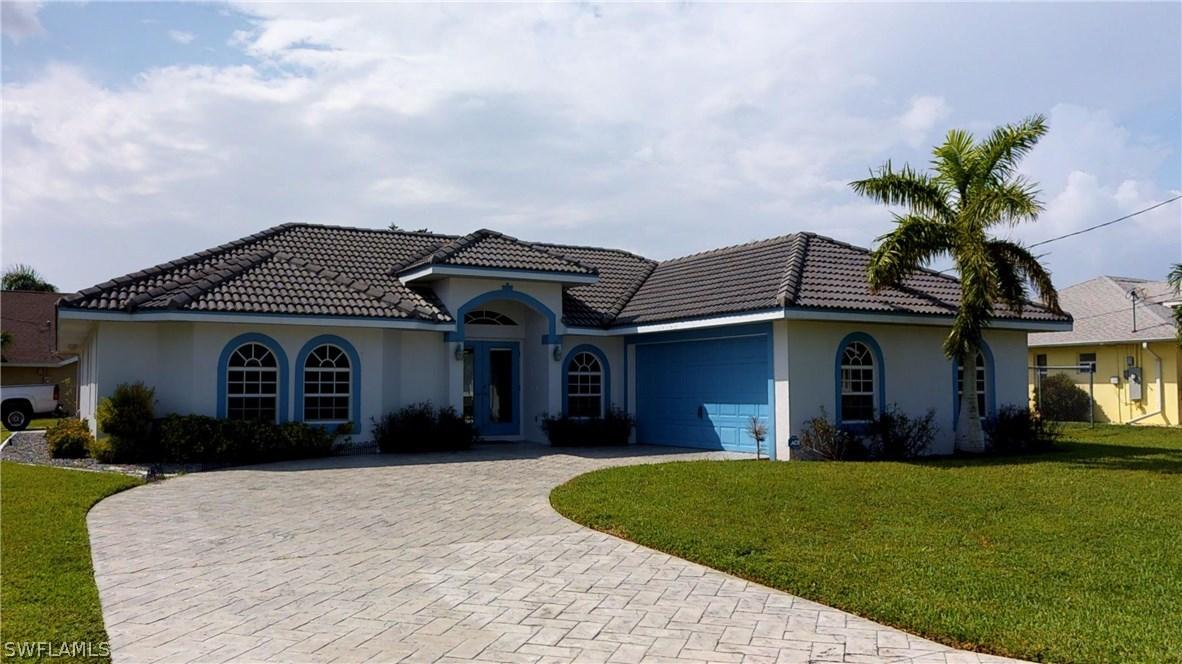 530 SE 11th Ct., Cape Coral, FL 33990