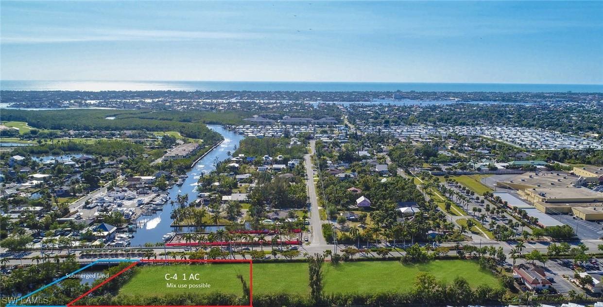 2972 Bayshore Dr., Naples, FL 34112