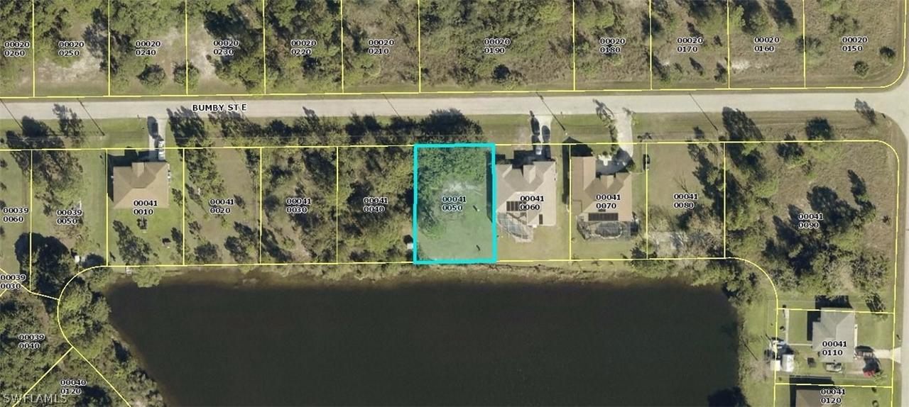 856 Bumby St., Lehigh Acres, FL 33974