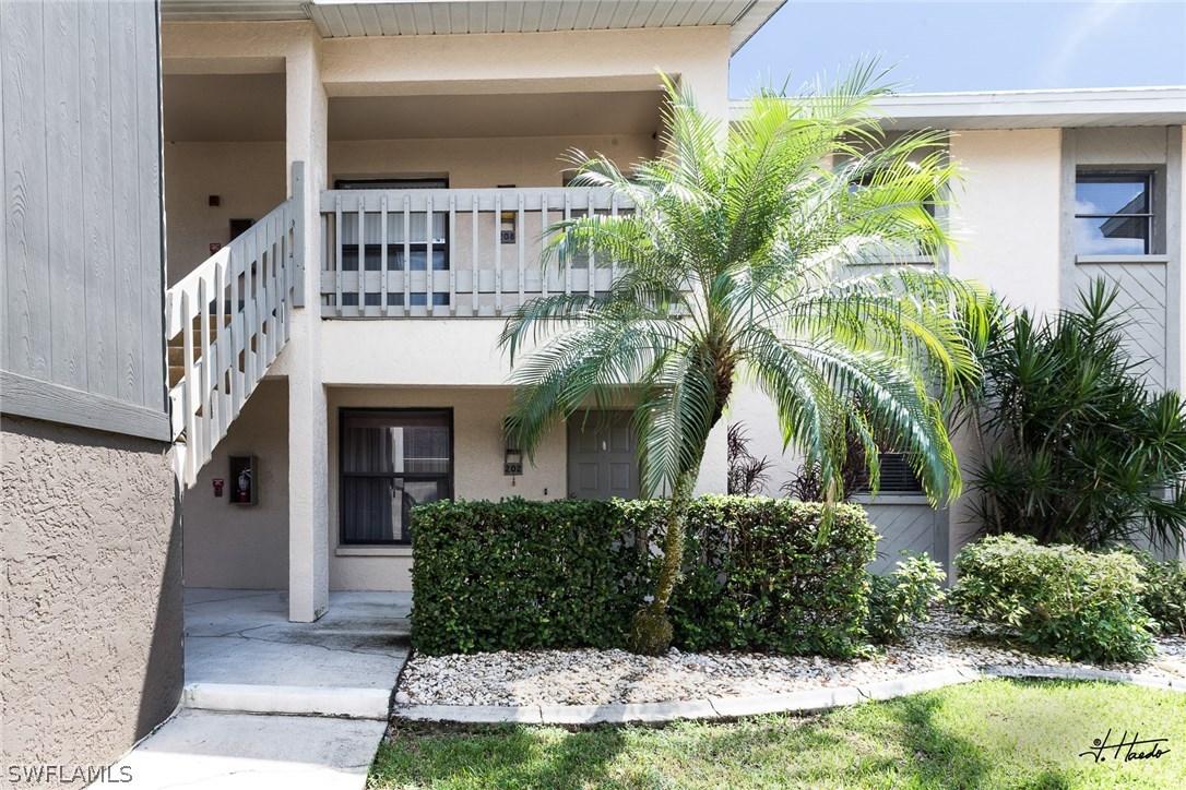 15320 Moonraker Ct. #202, North Fort Myers, FL 33917