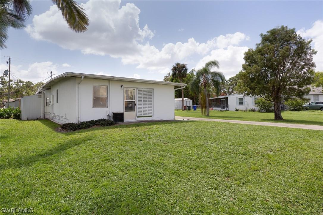 1932 and 1930 Hill Ave., Fort Myers, FL 33901