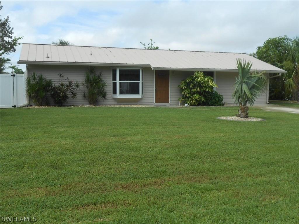 317 University Ave., Lehigh Acres, FL 33936