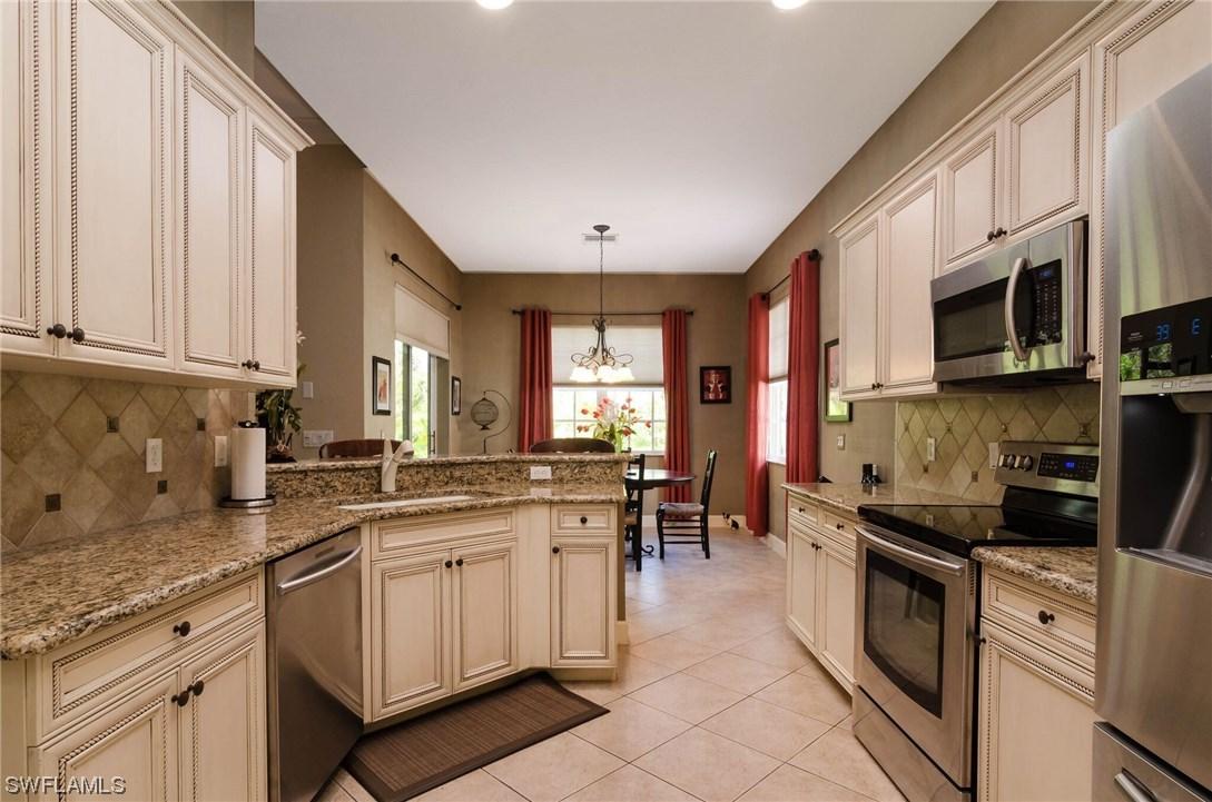 15505 Cadiz Ln., Naples, FL 34110