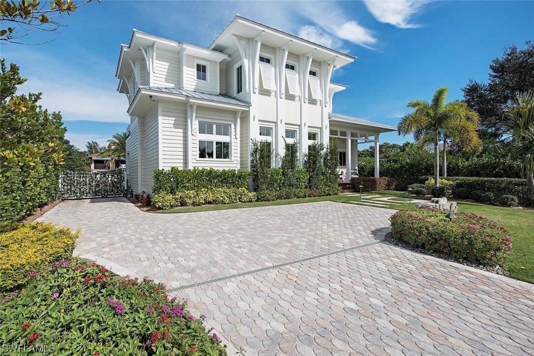 1569 Pelican Ave., Naples, FL 34102