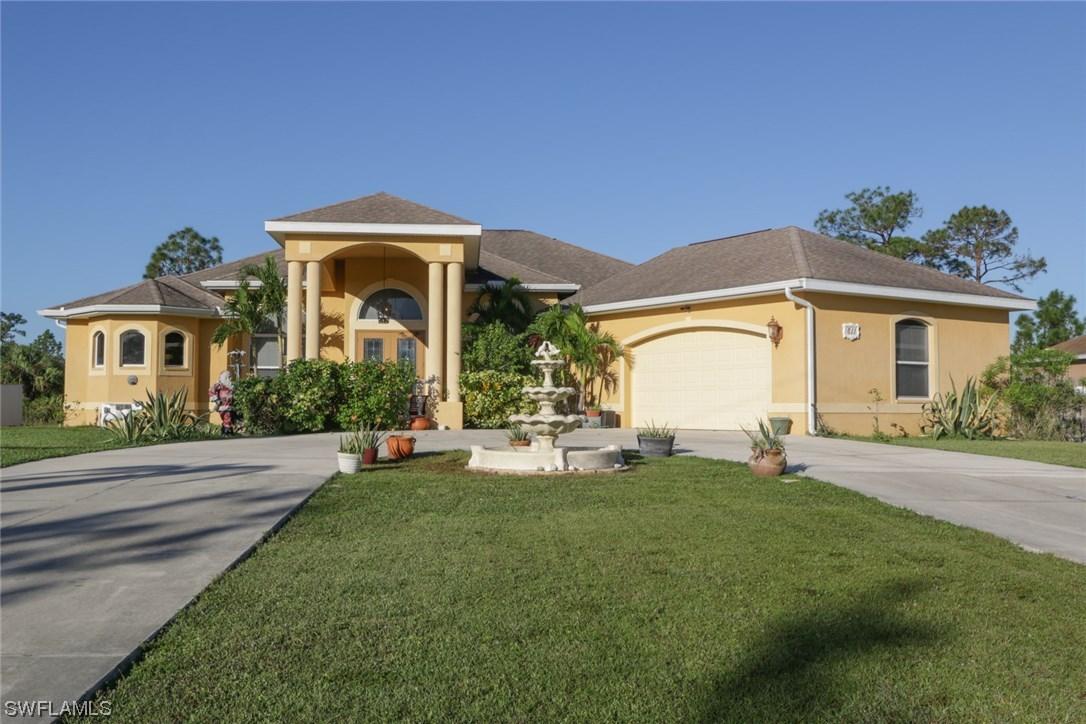 611 Clayton Ave., Lehigh Acres, FL 33972