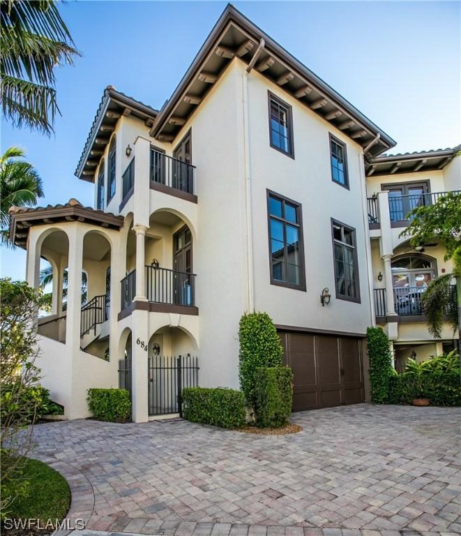 684 10th Ave. #D-1, Naples, FL 34102