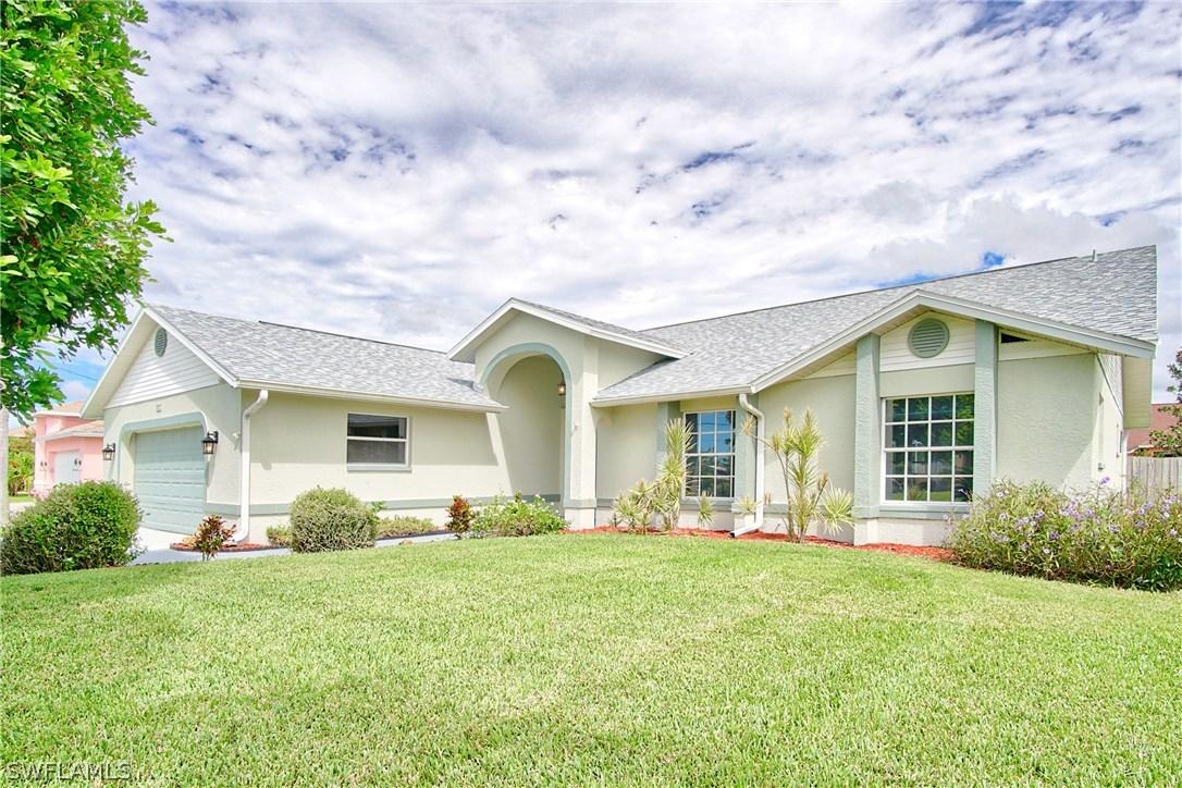 927 SW 4th Pl., Cape Coral, FL 33991