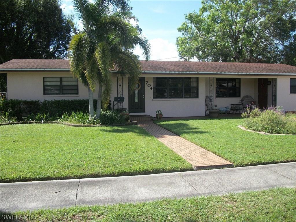 704 E Avenida Del Rio, Clewiston, FL 33440