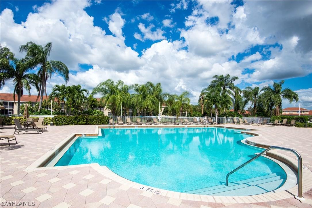 13921 Avon Park Cir. #102, Fort Myers, FL 33912