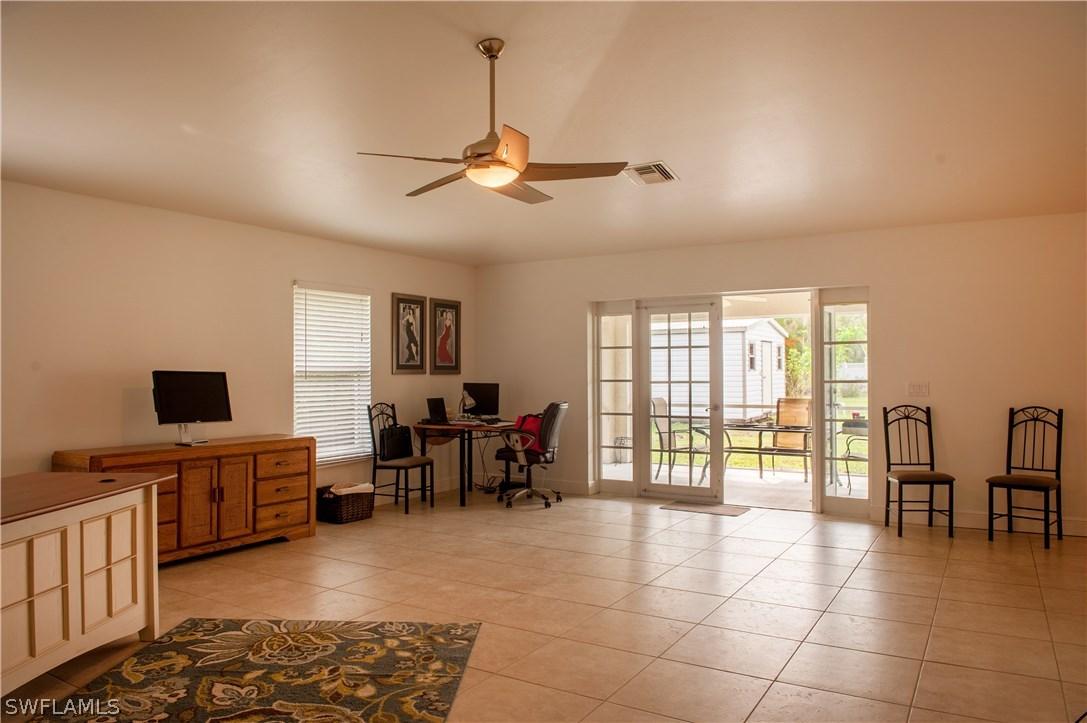 901 SW Santa Barbara Pl., Cape Coral, FL 33991