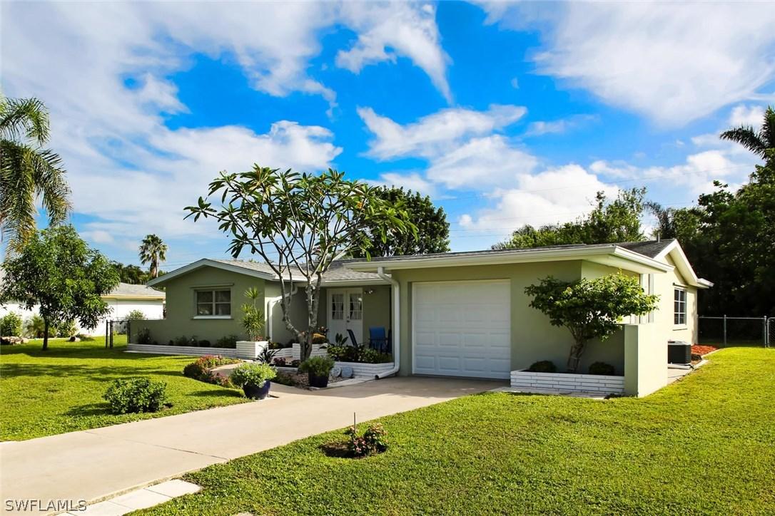 5215 Pocatella Ct., Cape Coral, FL 33904