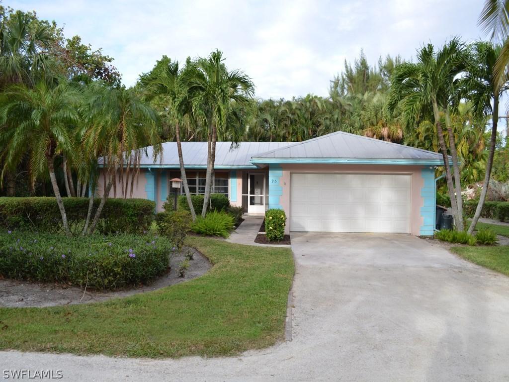 915 Palm St., Sanibel, FL 33957