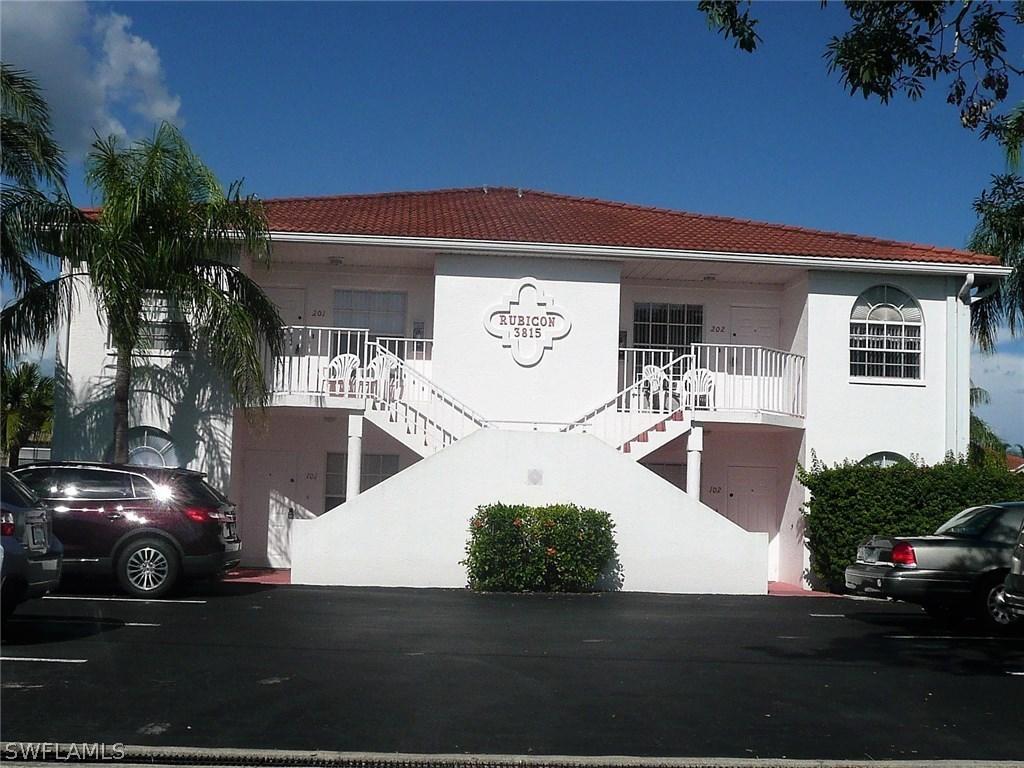 3815 SE 11th Pl. #201, Cape Coral, FL 33904