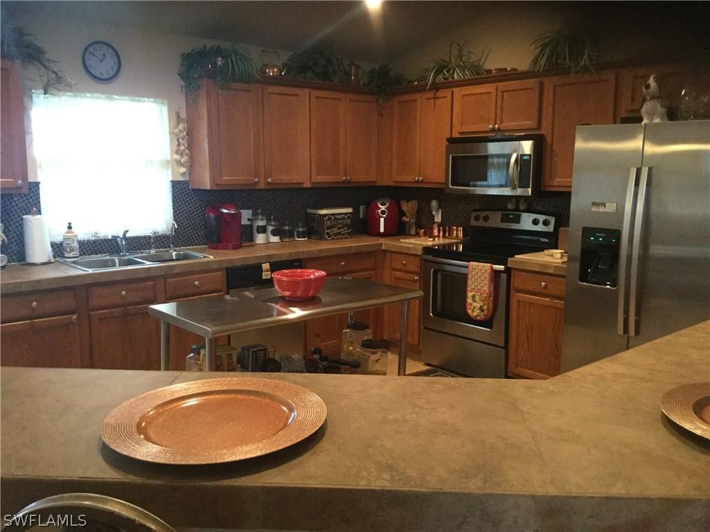 2039 NW 16th Ter., Cape Coral, FL 33993