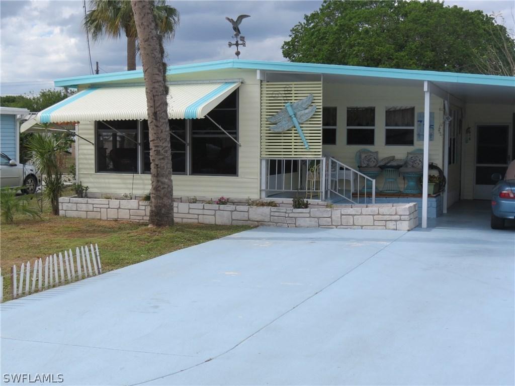 715 Lady Bird Dr., North Fort Myers, FL 33917