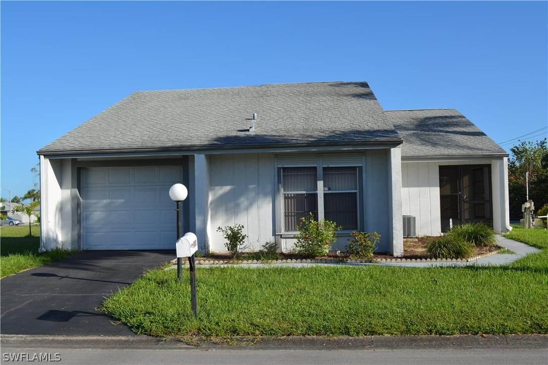 9808 Maplecrest Cir., Lehigh Acres, FL 33936