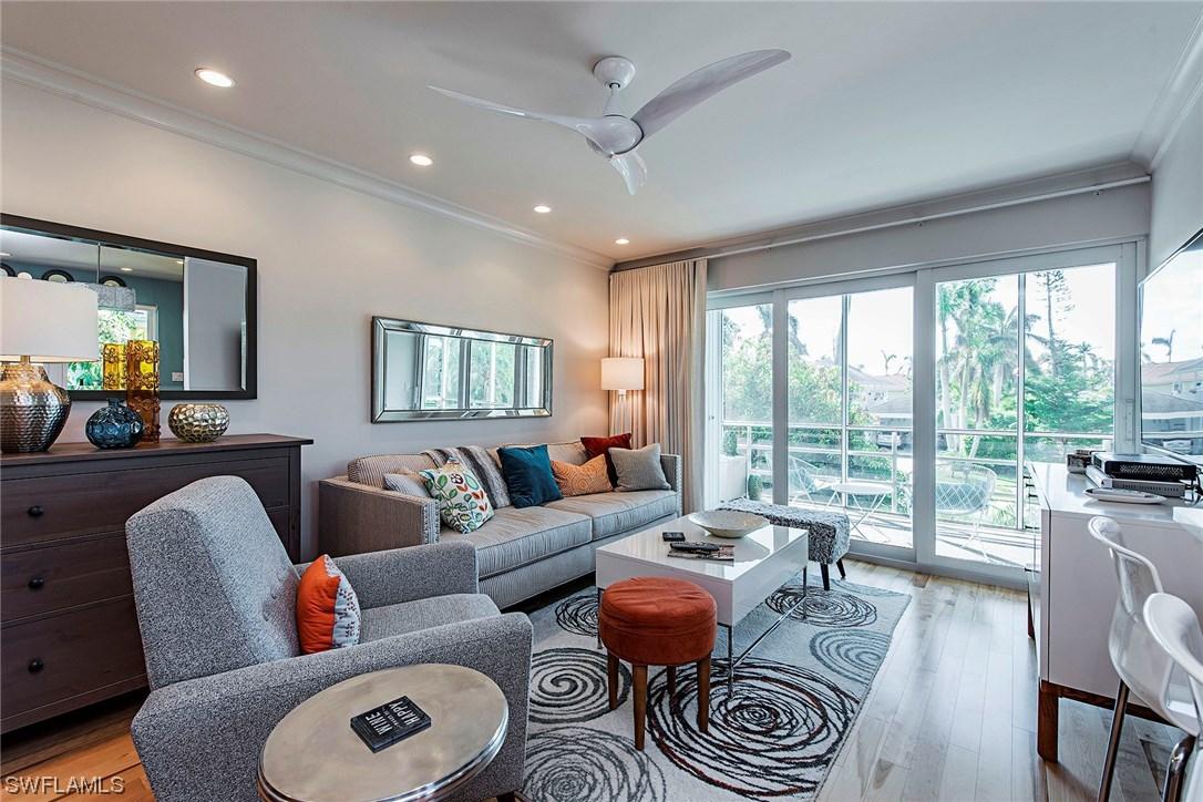 291 8th Ave. #291B, Naples, FL 34102