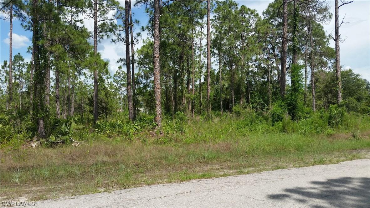 920 Mckinley Ave., Lehigh Acres, FL 33972