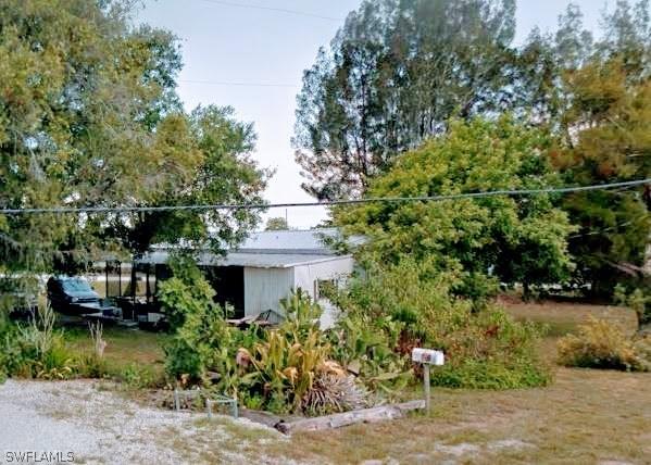 1669 West Ave., Moore Haven, FL 33471