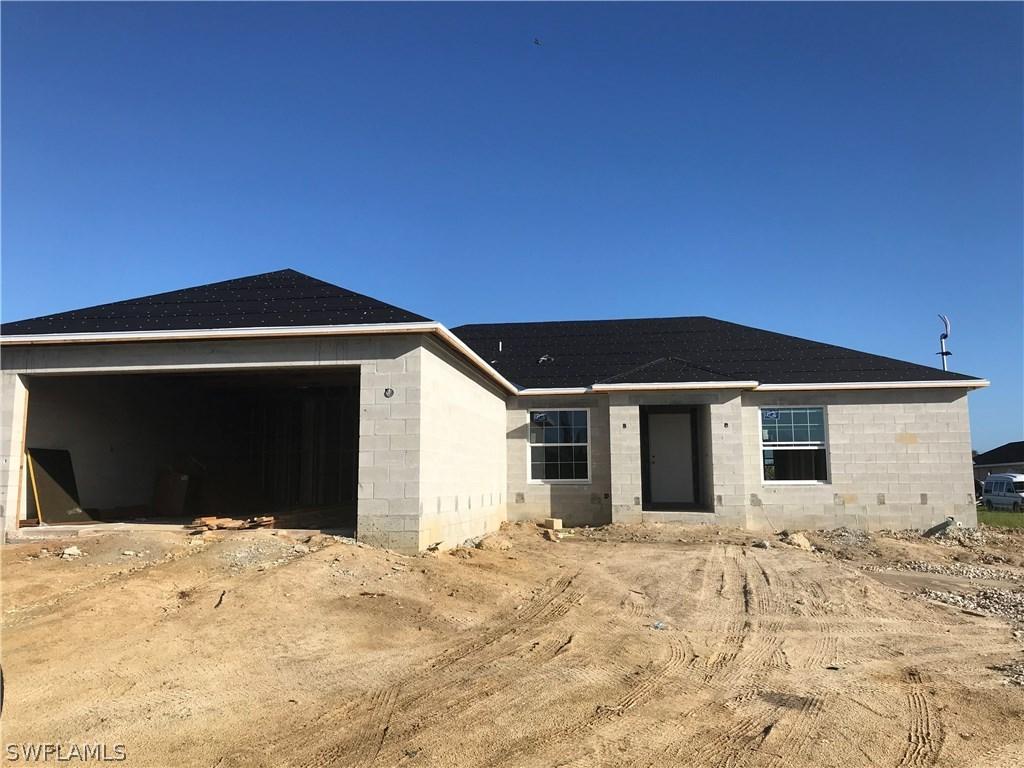 2013 Embers Pkwy., Cape Coral, FL 33993