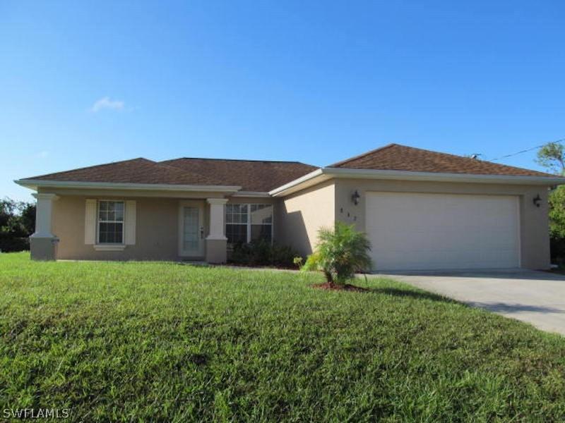 862 Carpenter St., Lehigh Acres, FL 33974
