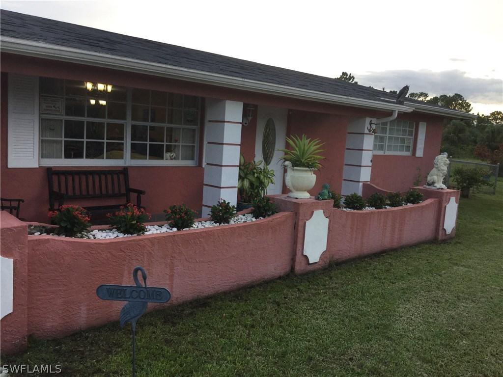 824 Gardenside Ct., Lehigh Acres, FL 33936