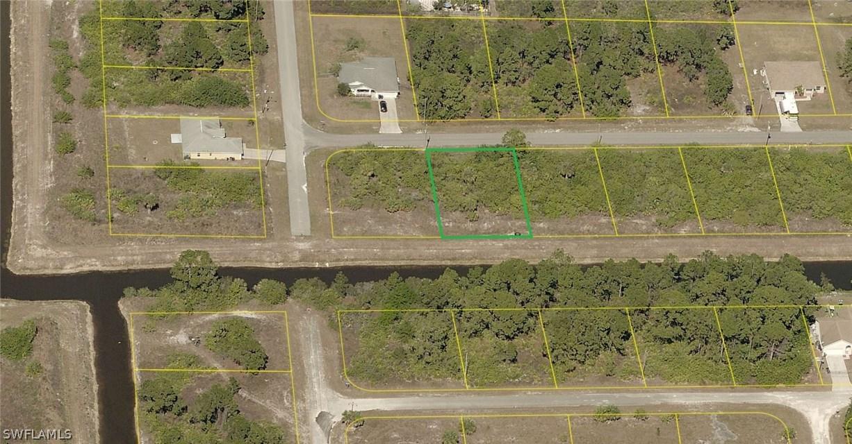 1108 Cumming St., Lehigh Acres, FL 33974
