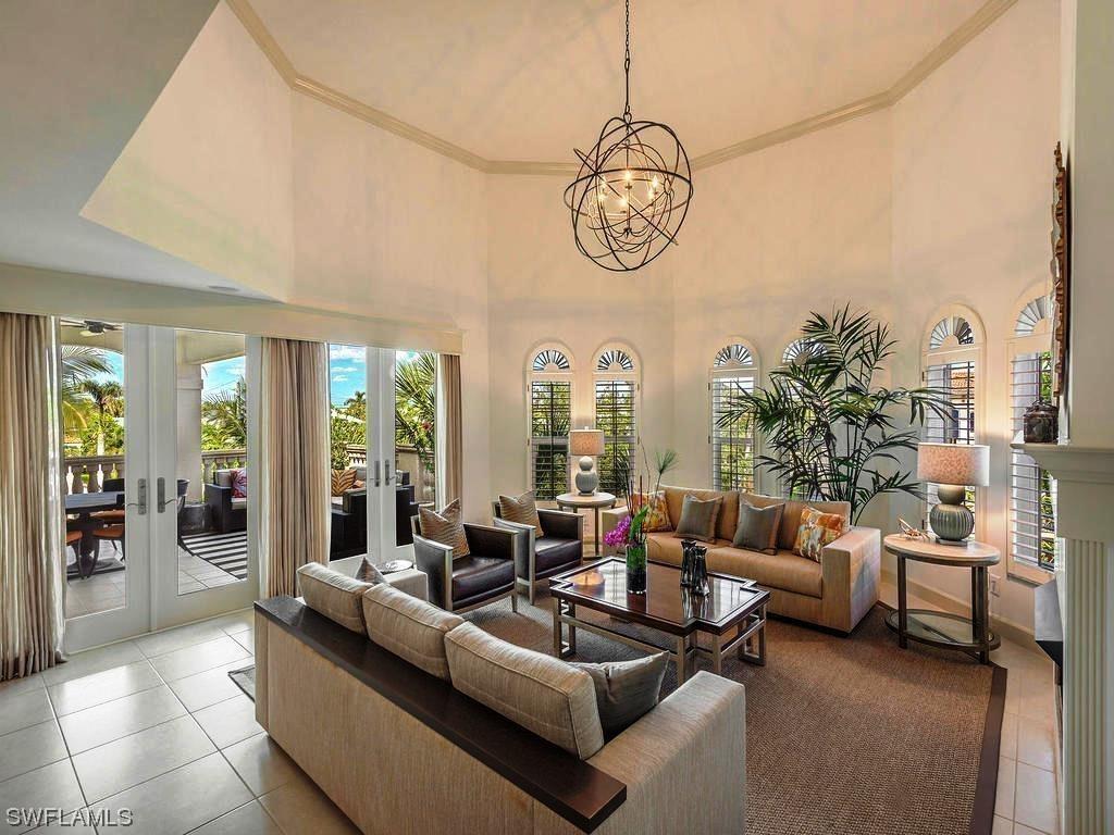 1006 5th St., Naples, FL 34102