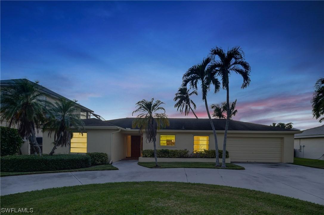 1580 Bonita Ln., Naples, FL 34102