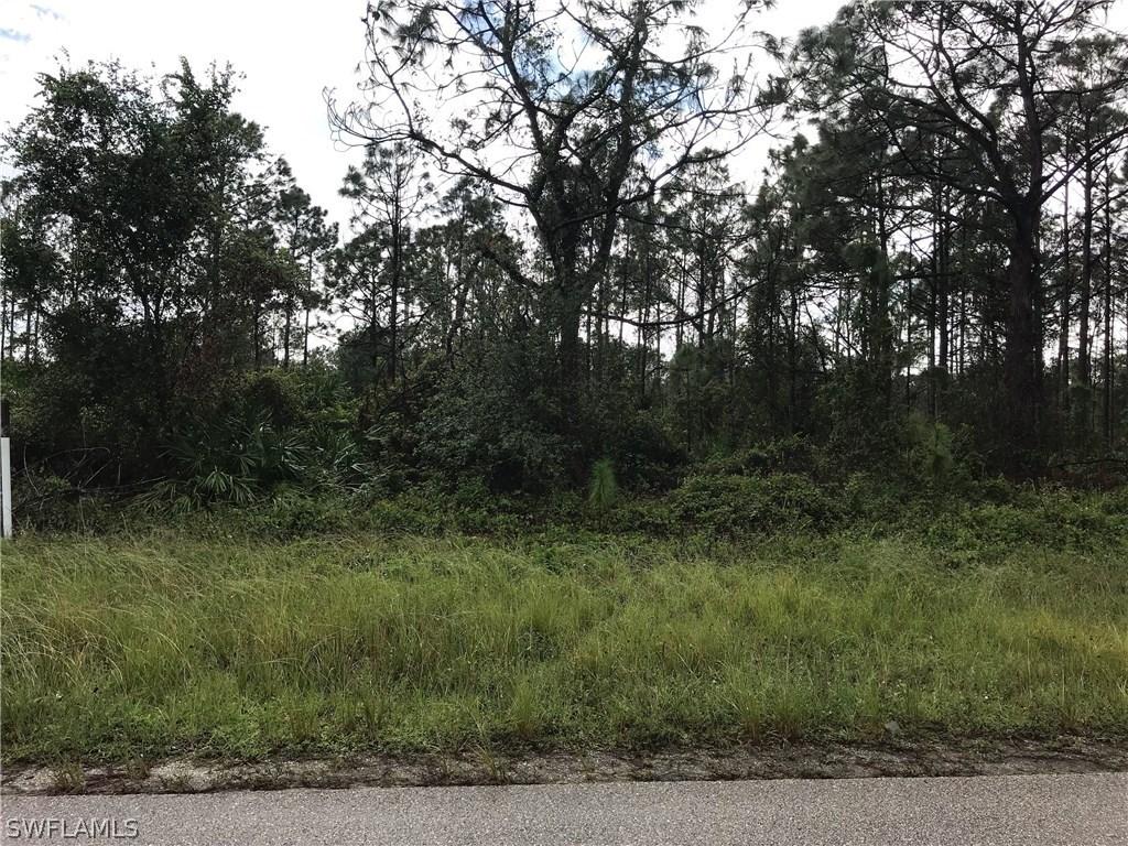 820 Meadow Rd., Lehigh Acres, FL 33973