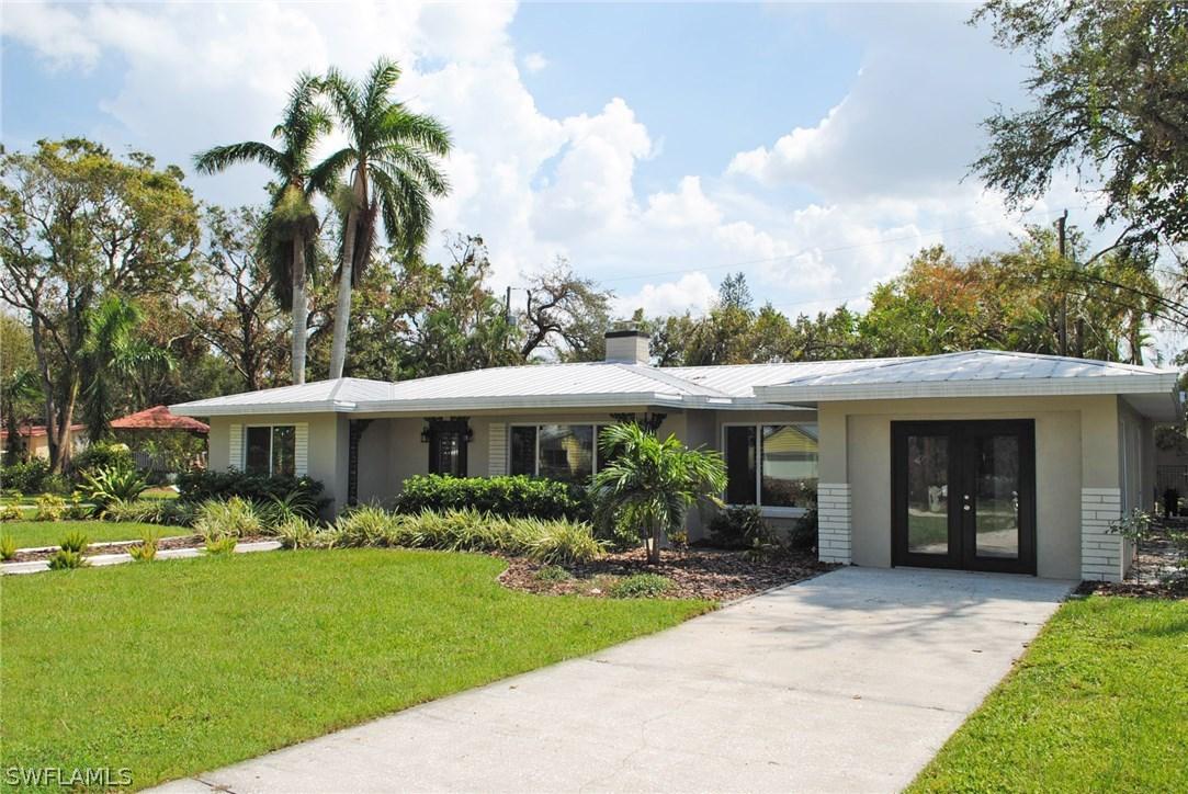 1546 Del Rio Dr., Fort Myers, FL 33901