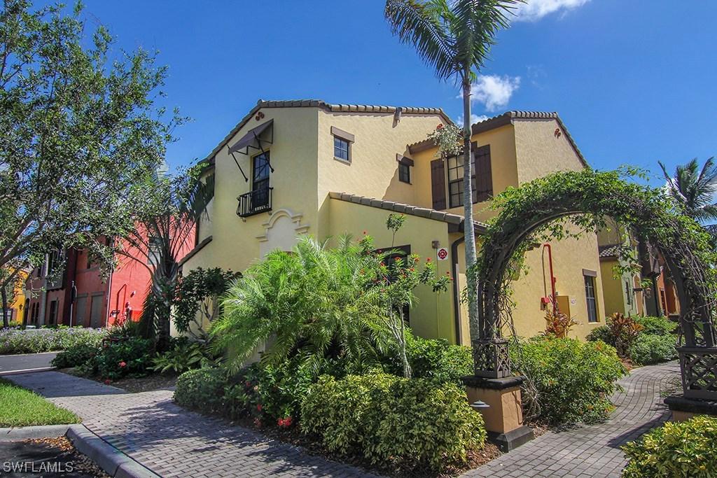 9118 Chula Vista St. #120-1, Naples, FL 34113