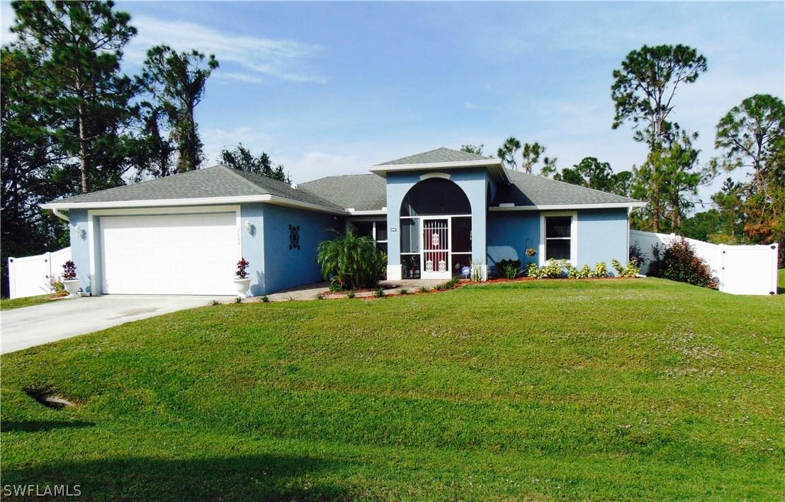 2620 Carol Pl., Lehigh Acres, FL 33971