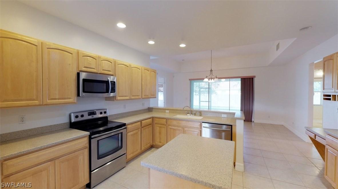 3116 SW 16th Pl., Cape Coral, FL 33914
