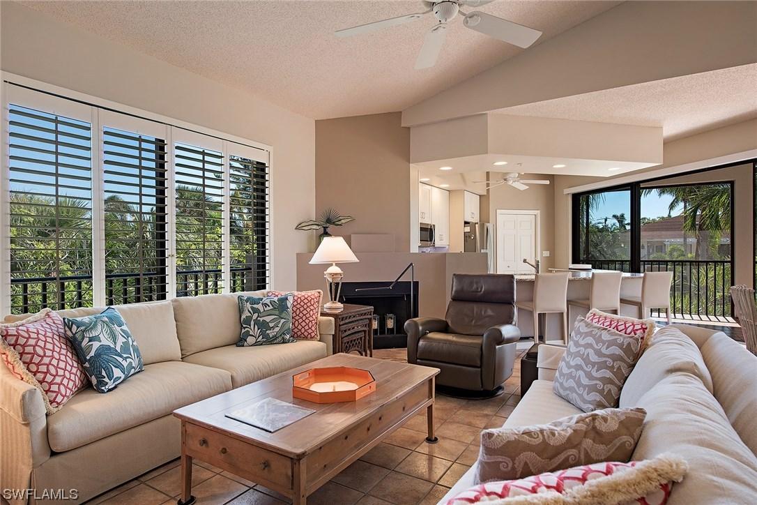 441 11th Ave., Naples, FL 34102