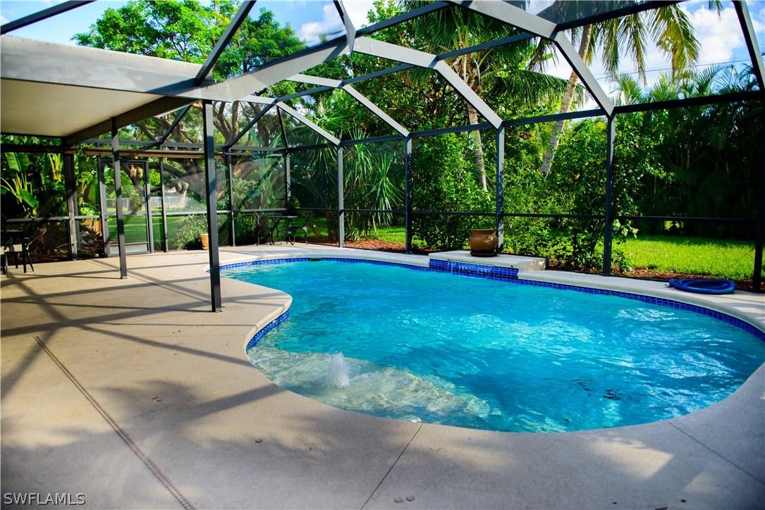 1502 SE 35th Ter., Cape Coral, FL 33904