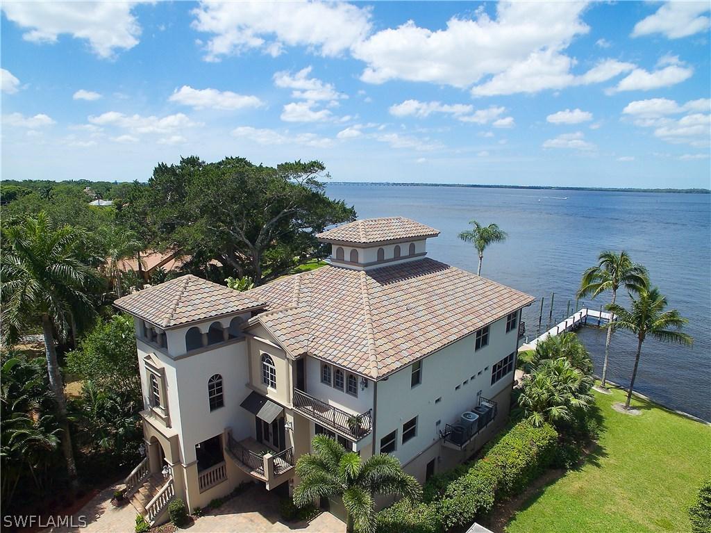 2908 Valencia Way, Fort Myers, FL 33901