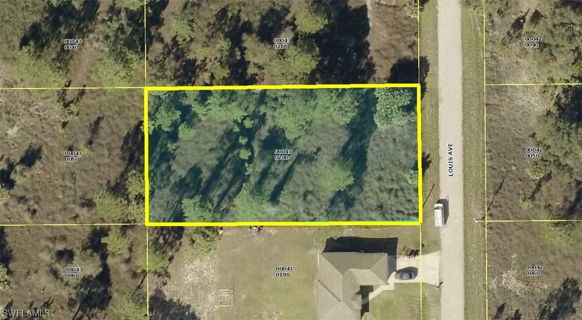 1915 Louis Ave., Lehigh Acres, FL 33972