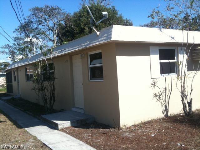 2497 Bayside St., Naples, FL 34112