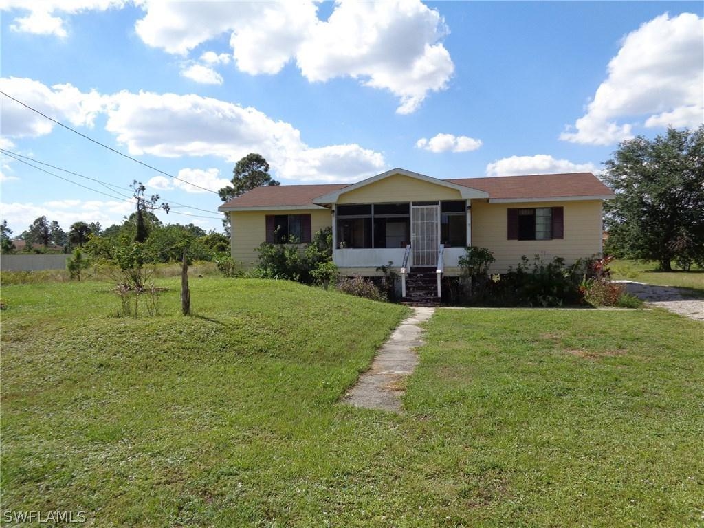2904 Bruce Ave., Lehigh Acres, FL 33976