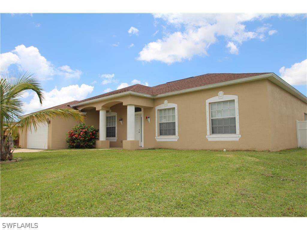 129 Kamal Pkwy., Cape Coral, FL 33904