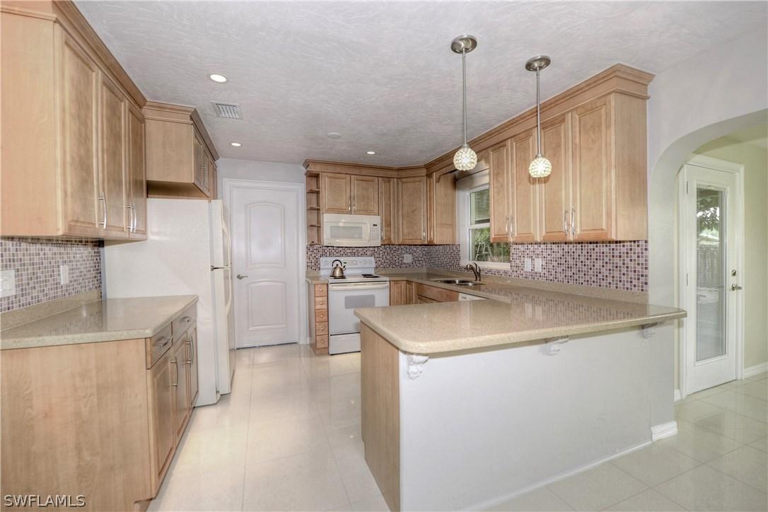 2255 Gorham Ave., Fort Myers, FL 33907