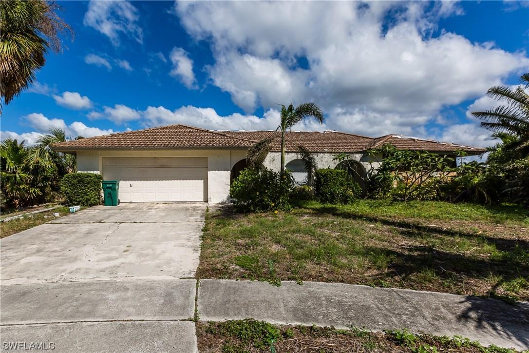 251 Fiji Ct., Marco Island, FL 34145