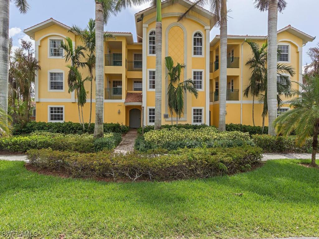 1540 Blue Point Ave. #101, Naples, FL 34102