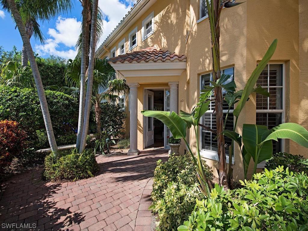 505 Via Veneto #101, Naples, FL 34108
