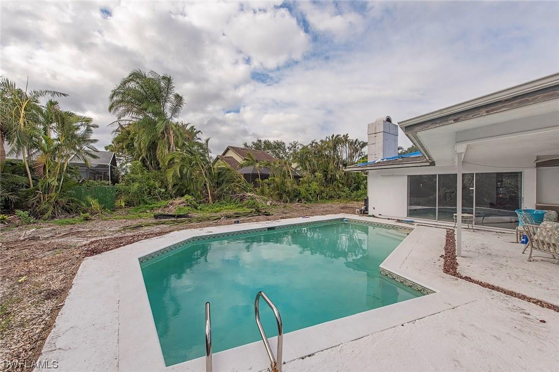 4651 Crayton Rd., Naples, FL 34103